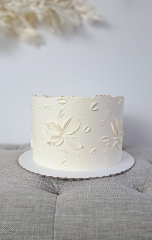 elegans-szulinapi-torta-noknek